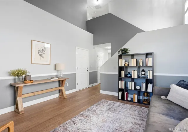 4th image of 339 Ivory Cir, Aurora, CO 80011 | MLS# 2643972