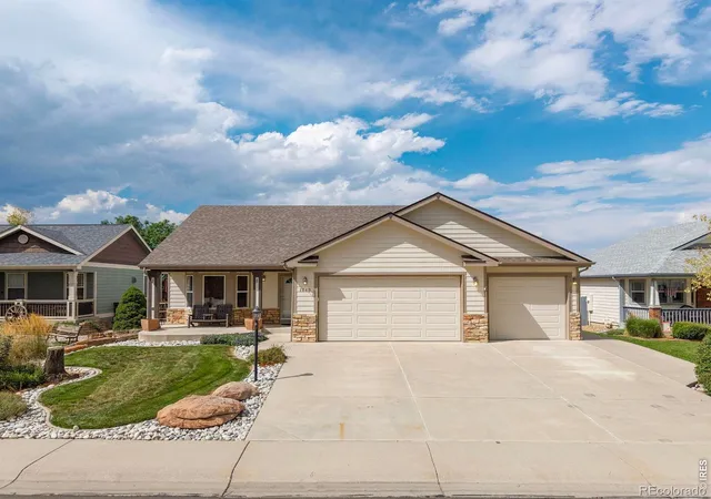 2nd image of 1749 Goldenvue Dr, Johnstown, CO 80534 | MLS# IR1065532