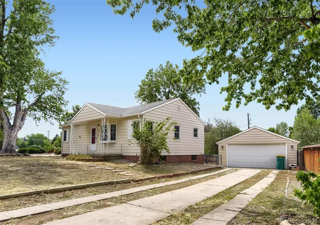 2nd image of 1704 W Crestline Ave, Littleton, CO 80120 | MLS# 6307521