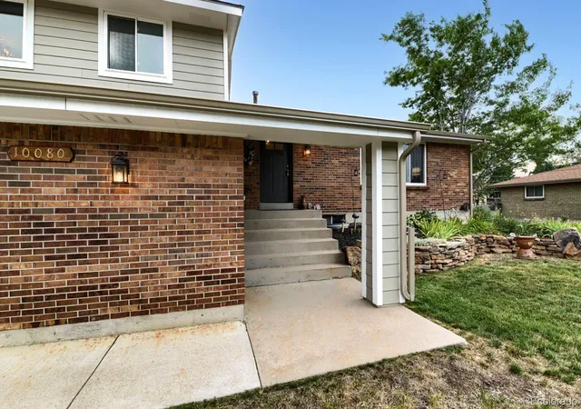 32nd image of 10080 W Warren Dr, Lakewood, CO 80227 | MLS# 5037397