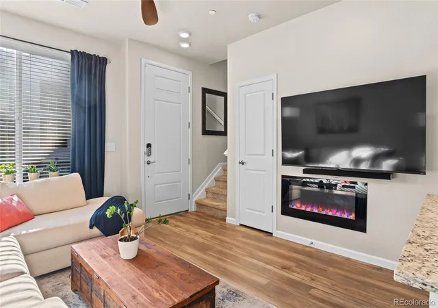 5th image of 409 Millwall Cir, Castle Pines, CO 80108 | MLS# 6170408