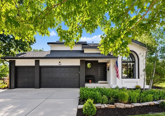 Photo 1 of Single family home for sale at 1307 Wildwood Ln, Castle Rock, CO 80104 | MLS# 7715668 | Listing updated on 2026-09-29
