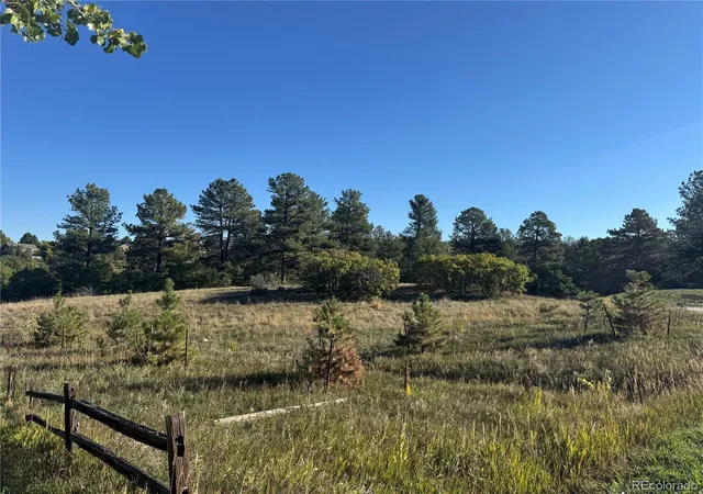 Photo 3 of Single family home for sale at 1307 Wildwood Ln, Castle Rock, CO 80104 | MLS# 7715668 | Listing updated on 2026-10-08