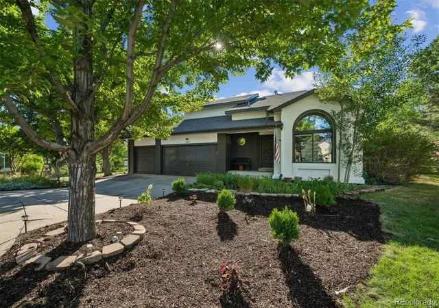 Photo 3 of Single family home for sale at 1307 Wildwood Ln, Castle Rock, CO 80104 | MLS# 7715668 | Listing updated on 2026-09-29