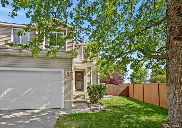 Photo 1 of Townhouse for sale at 5569 S Quemoy Cir, Aurora, CO 80015 | MLS# 5559666 | Listing updated on 2026-10-05