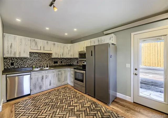 Photo 3 of Single family home for sale at 30157 Aspen Ln, Evergreen, CO 80439 | MLS# 5193723 | Listing updated on 2026-08-08