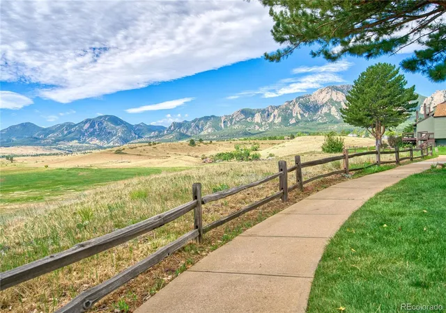 3rd image of 1572 Bradley Dr, Boulder, CO 80305