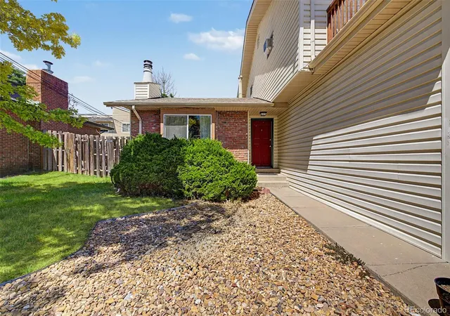 Photo 4 of Single family home for sale at 9065 E Chenango Ave, Greenwood Village, CO 80111 | MLS# 4943713 | Listing updated on 2026-09-17