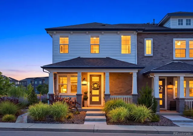 Photo 2 of Townhouse for sale at 9719 Browns Peak Cir, Littleton, CO 80125 | MLS# 8310161 | Listing updated on 2026-09-24
