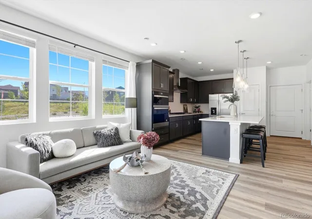 Townhouse for sale at 9719 Browns Peak Cir, Littleton, CO 80125 | MLS# 8310161