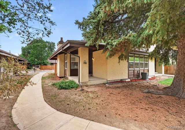 2nd image of 3736 S Fairplay Wy, Aurora, CO 80014 | MLS# 2441807