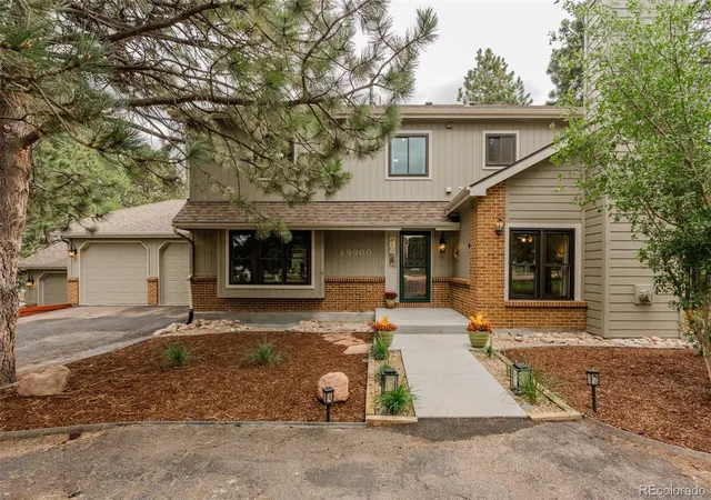 Photo 2 of Single family home for sale at 19900 Indian Summer Ln, Monument, CO 80132 | MLS# 2209100 | Listing updated on 2026-09-27