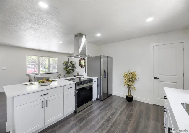 Photo 3 of Single family home for sale at 1350 S Allison St, Lakewood, CO 80232 | MLS# 2815770 | Listing updated on 2026-10-07