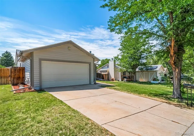 2nd image of 3865 S Nucla St, Aurora, CO 80013 | MLS# 4059930