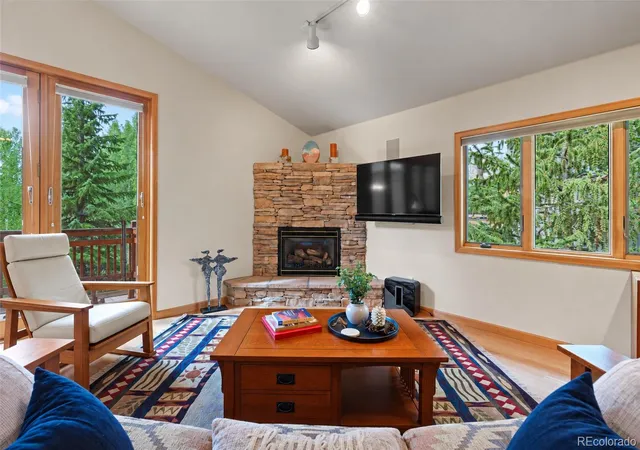 Photo 3 of Single family home for sale at 4 Hawn Dr, Frisco, CO 80443 | MLS# 8452708 | Listing updated on 2026-09-30