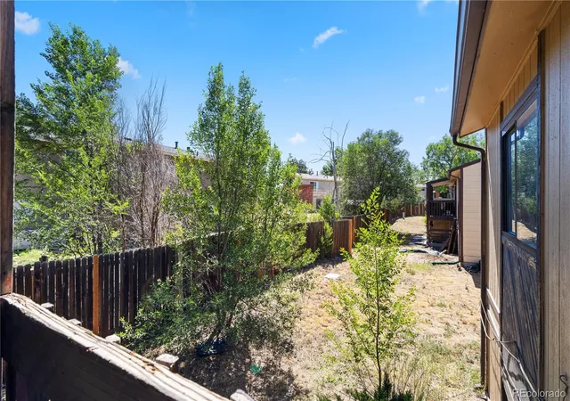 Listing Photo 2 - Condo for sale in building located at 935 Hathaway Dr, Colorado Springs, CO 80915