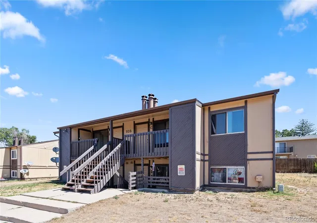 Listing Photo 4 - Condo for sale in building located at 935 Hathaway Dr, Colorado Springs, CO 80915