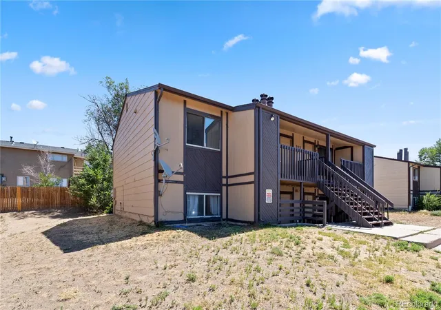 Listing Photo 5 - Condo for sale in building located at 935 Hathaway Dr, Colorado Springs, CO 80915