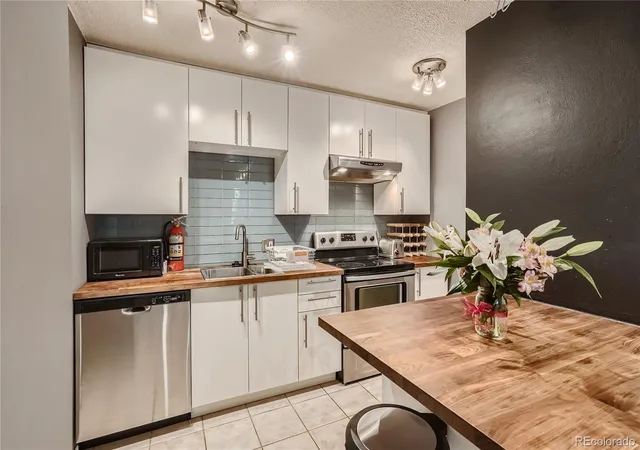 1st image of 2500 S York St #302, Denver, CO 80210 | MLS# 4476825