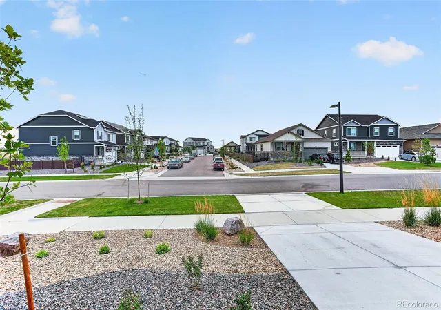 4th image of 27671 E Byers Ave, Aurora, CO 80018 | MLS# 3178260