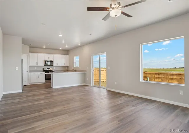 3rd image of 48120 Shetland Dr, Bennett, CO 80102 | MLS# 5023318