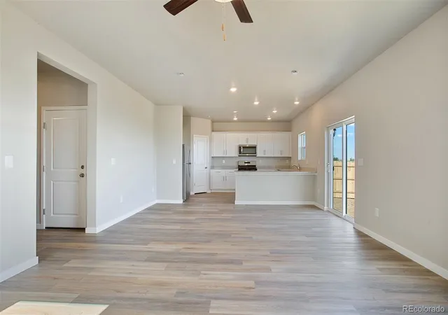 4th image of 48120 Shetland Dr, Bennett, CO 80102 | MLS# 5023318