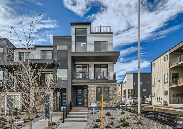 Photo 3 of Townhouse for sale at 1630 Park Pl, Broomfield, CO 80023 | MLS# 4129509 | Listing updated on 2026-10-01