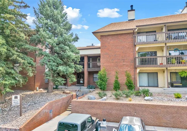2nd image of 13950 E Oxford Pl, Aurora, CO 80014