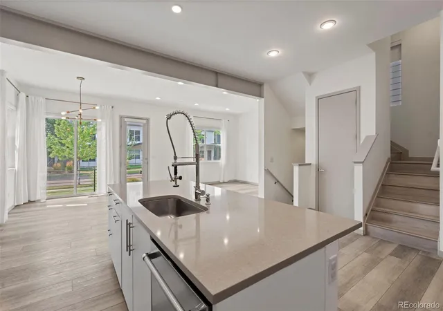 4th image of 4015 Fenton Ct, Wheat Ridge, CO 80212 | MLS# 9632711