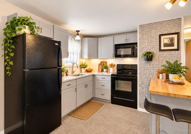 Photo 2 of Manufactured home for sale at 262 Marble Cir, Golden, CO 80401 | MLS# 6466843 | Listing updated on 2026-10-17