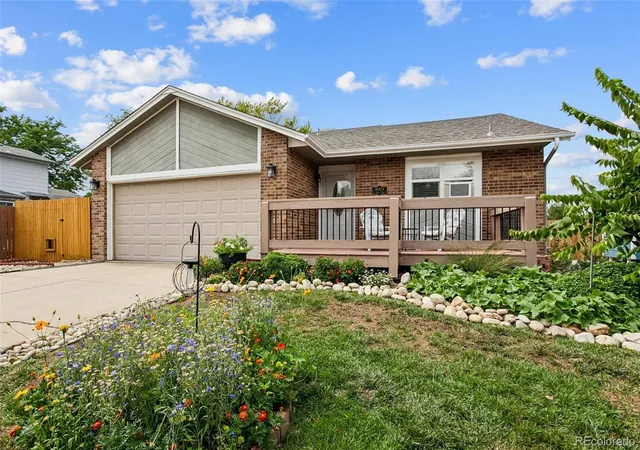 1st image of 18729 E Oregon Dr, Aurora, CO 80017 | MLS# 7213668