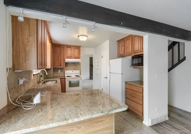Photo 4 of Townhouse for sale at 9047 E Chenango Ave, Greenwood Village, CO 80111 | MLS# 4517534 | Listing updated on 2026-09-13