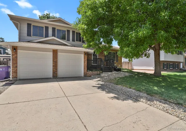 1st image of 8962 W Temple Pl, Littleton, CO 80123 | MLS# 8500794