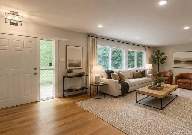4th image of 7073 E Warren Dr, Denver, CO 80224 | MLS# 9408839