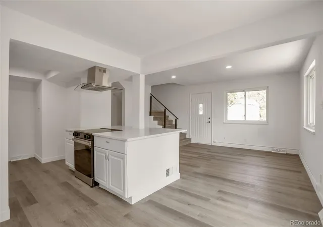 5th image of 1195 S Oneida St #A, Denver, CO 80224 | MLS# 5704714