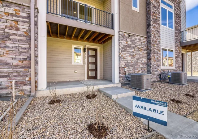 Photo 2 of Townhouse for sale at 15538 W Washburn Ave #18, Lakewood, CO 80228 | MLS# 4881637 | Listing updated on 2026-10-04
