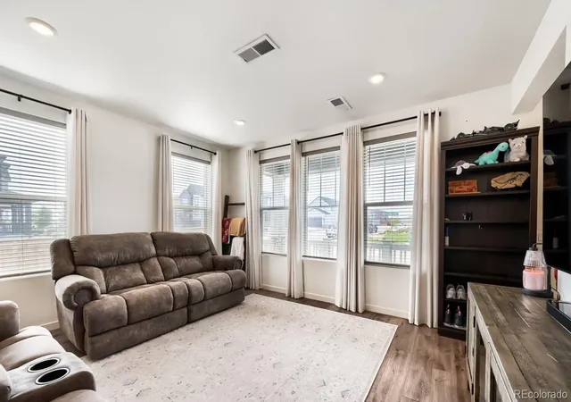 5th image of 665 Cottonwood Ave, Bennett, CO 80102 | MLS# 7788543