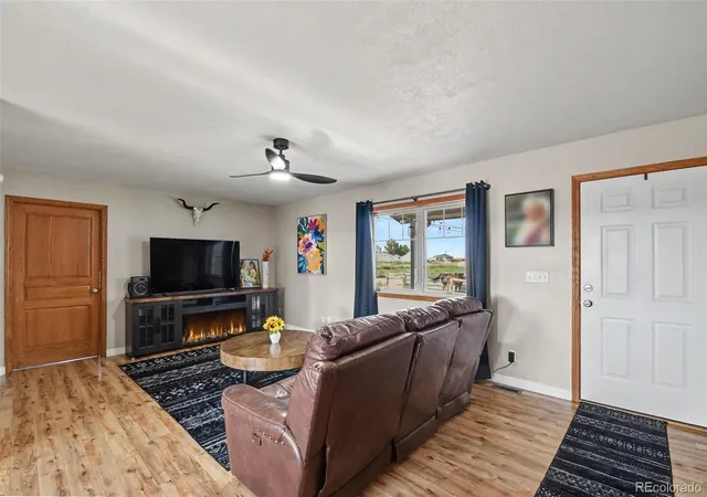 Photo 4 of Single family home for sale at 6669 County Rd 19, Fort Lupton, CO 80621 | MLS# 9621025 | Listing updated on 2026-09-11