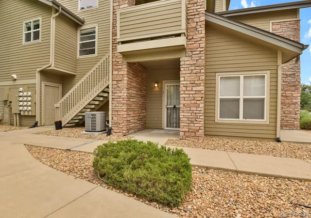 2nd image of 18284 E Floyd Ave #A, Aurora, CO 80013 | MLS# 8842669