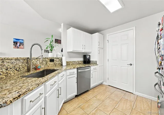4th image of 5723 N Gibralter Wy, Aurora, CO 80019