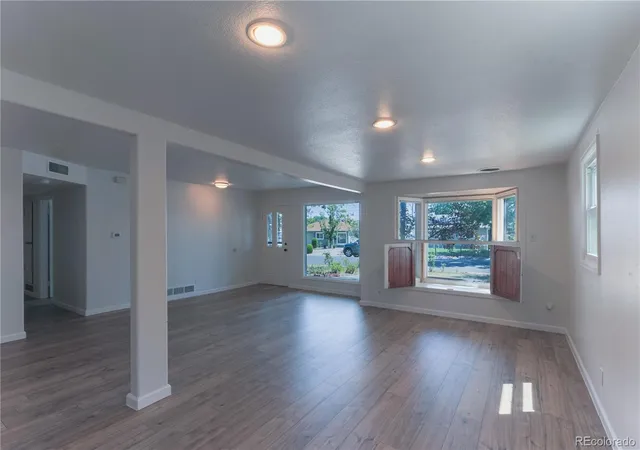 Photo 3 of Single family home for sale at 941 Zion St, Aurora, CO 80011 | MLS# 7047964 | Listing updated on 2026-09-23