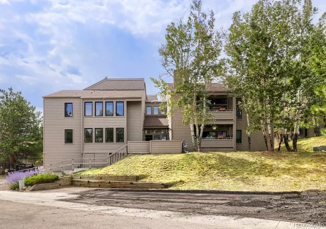 2nd image of 23656 Pondview Pl #C, Golden, CO 80401 | MLS# 5200990