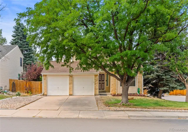 Photo 1 of Single family home for sale at 14523 E Wagon Trl Dr, Aurora, CO 80015 | MLS# 7939622 | Listing updated on 2026-10-09