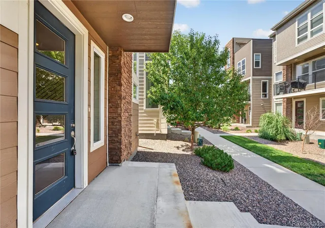 3rd image of 15771 E Broncos Pl, Englewood, CO 80112 | MLS# 2828129