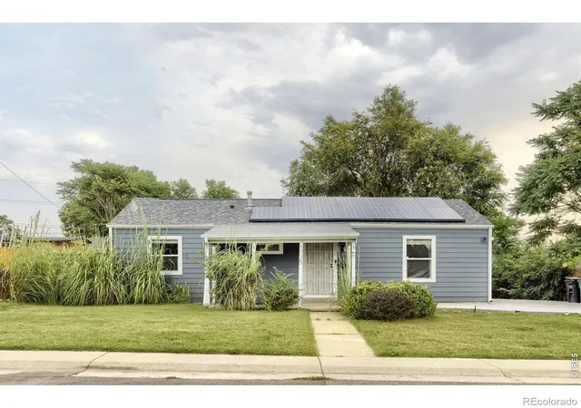 Photo 1 of Single family home for sale at 1735 W Burlington Pl, Denver, CO 80221 | MLS# IR1065719 | Listing updated on 2026-09-15