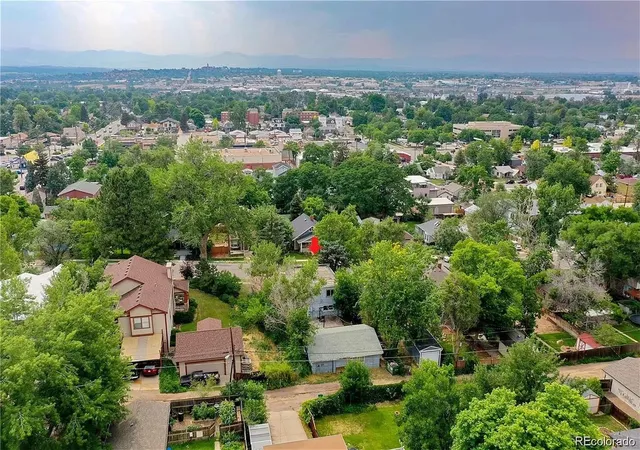Photo 4 of House for sale at 3034 S Sherman St, Englewood, CO 80113 | MLS# 8395182 | Listing updated on 2026-10-27