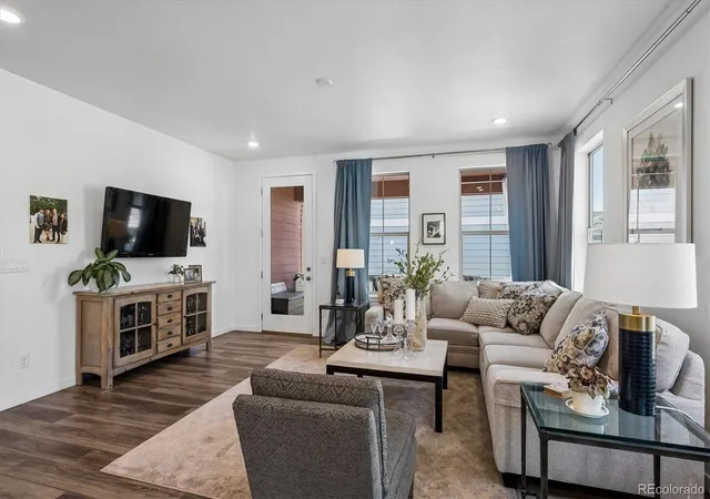 Photo 3 of Single family home for sale at 8377 Rush Crk Ave, Littleton, CO 80125 | MLS# 6857822 | Listing updated on 2026-09-23
