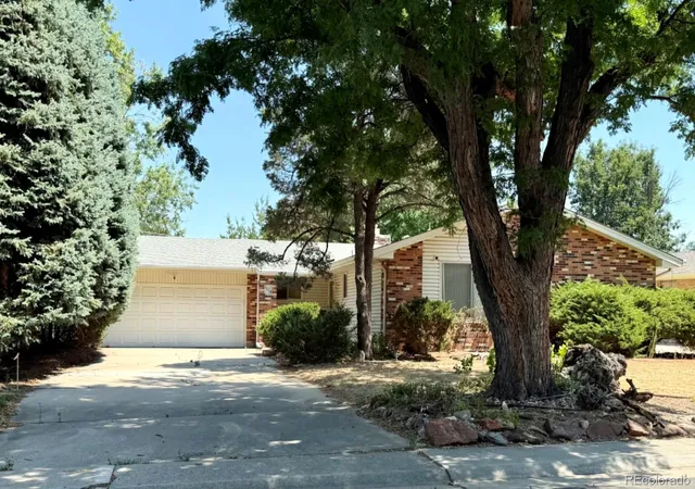 1st image of 1114 S Oakland St, Aurora, CO 80012 | MLS# 9147844