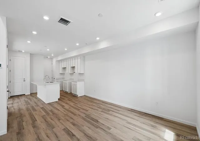 4th image of 21391 E 67Th Ave, Aurora, CO 80019 | MLS# 9526639