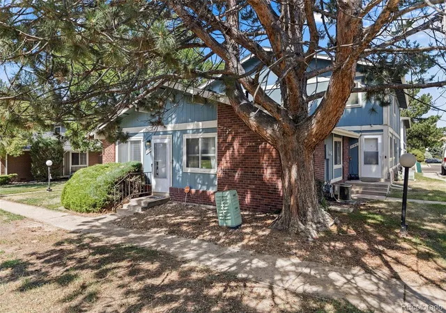 3rd image of 1184 S Uvalda St, Aurora, CO 80012 | MLS# 9697202